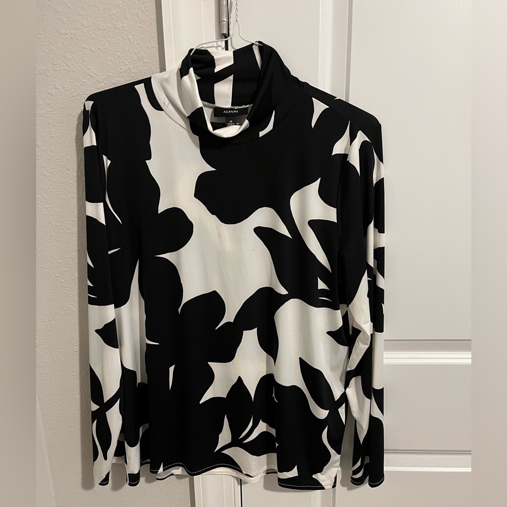 Alfani XL Monochrome Geometric Black/White Mock Turtleneck